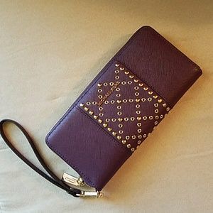 NWOT Michael Kors purple wallet/wristlet